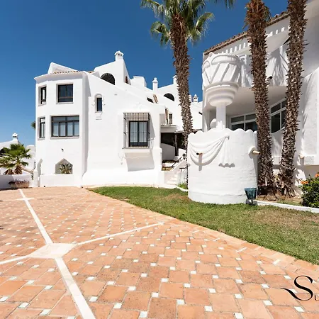 Seaview I 3bed I Sauna I Pool I Parking 60 Holiday home *