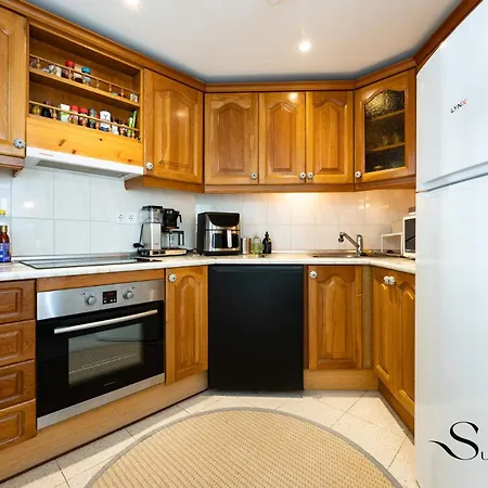 Seaview I 3bed I Sauna I Pool I Parking 60 *